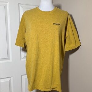 PATAGONIA Men's P-6 Logo Responsibili-Tee in Hawk Gold SIZE XL